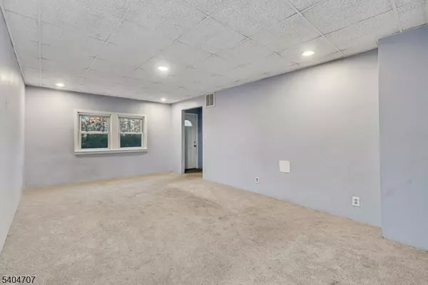 North Brunswick Twp., NJ 08902,746 Spruce Rd