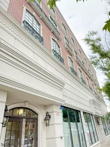 Englewood City, NJ 07631,53 W Palisade Ave #209