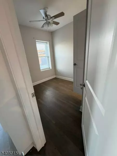 Hawthorne Boro, NJ 07506,144 N 8Th St #2