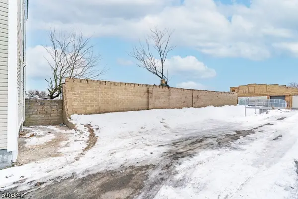 Newark City, NJ 07103,528 S 13Th St Apt 1