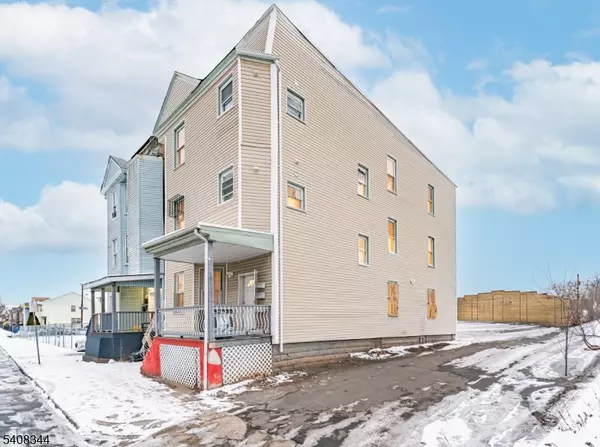 Newark City, NJ 07103,528 S 13Th St Apt 2