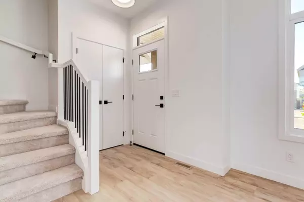 Okotoks, AB T1S 4Z5,201 Tillotson DR