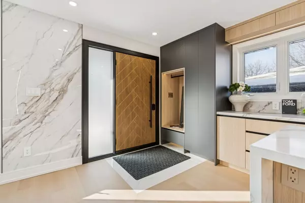 Toronto E09, ON M1G 2V3,77 Peace DR