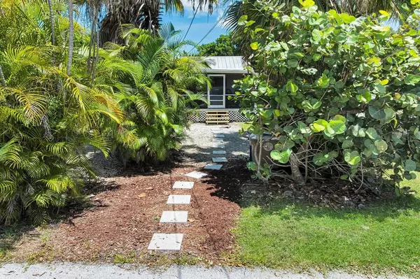 30461 Poinciana Rd, Big Pine Key, FL 33043