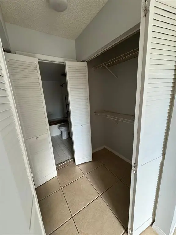 Pompano Beach, FL 33073,4808 N State Road 7 #204