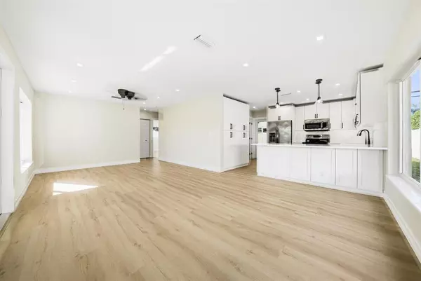 Oakland Park, FL 33334,4751 NE 4th Ave