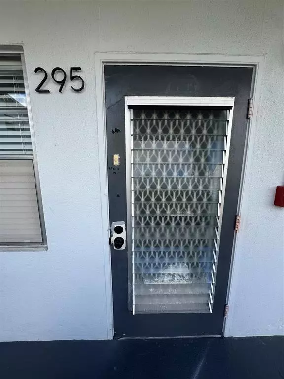 Deerfield Beach, FL 33442,295 Newport T #295