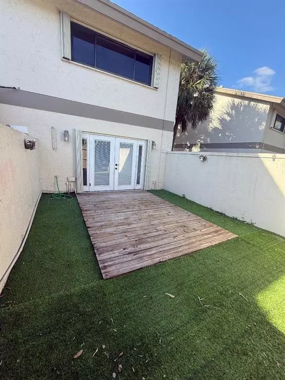 Oakland Park, FL 33309,3070 S Oakland Forest Dr #306