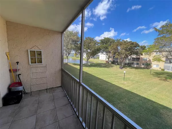 Boca Raton, FL 33428,9818 Marinaa Blvd #1226