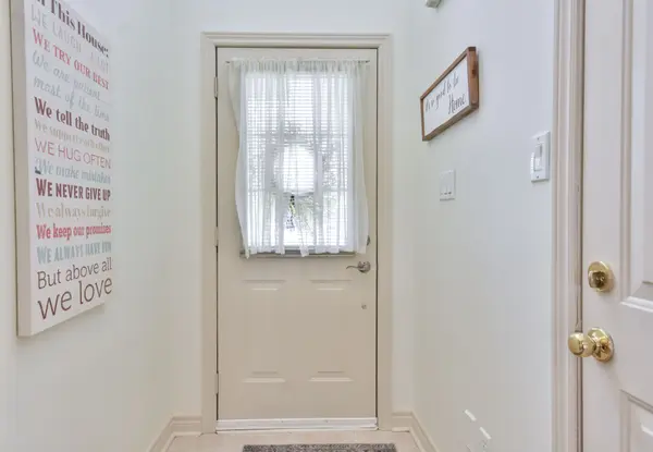 Barrie, ON L4M 6V5,13 Couples CT