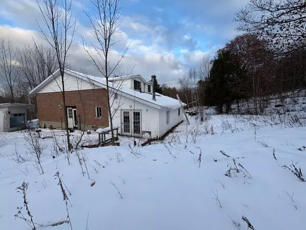 Addington Highlands, ON K0H 1L0,534 B Slate Falls RD