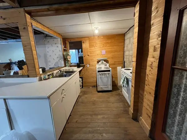 534 B Slate Falls RD, Addington Highlands, ON K0H 1L0