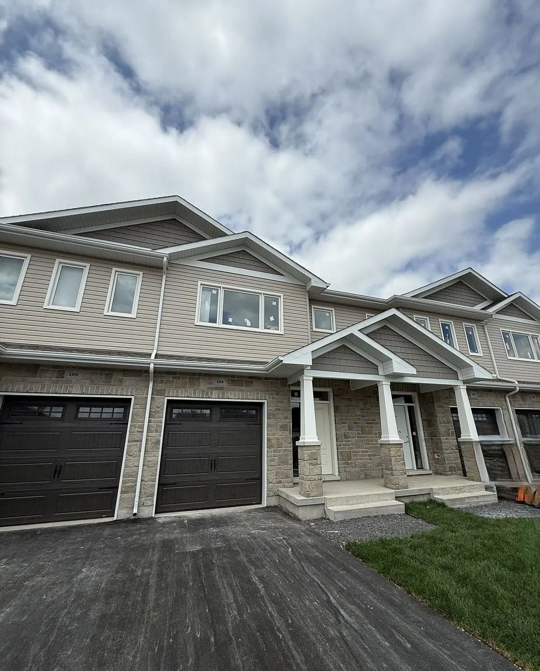 Greater Napanee, ON K7R 3X8,194 HERITAGE PARK DR