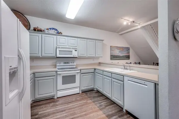 Whitney, TX 76692,27095 Meadowmore Court #402