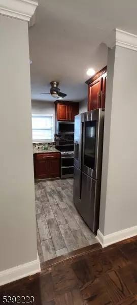 Linden City, NJ 07036,100 Luttgen Pl #B1