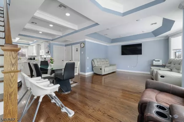 Newark City, NJ 07104,695 Ridge St