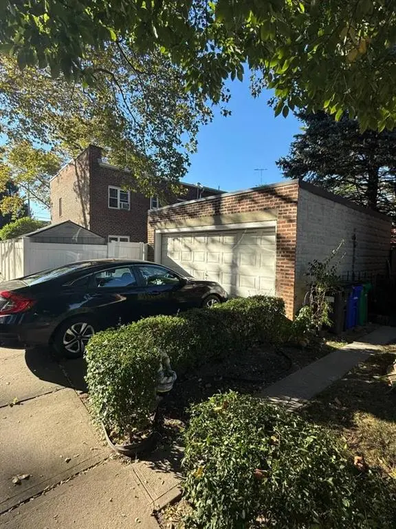 25-47 150th ST, Flushing, NY 11354