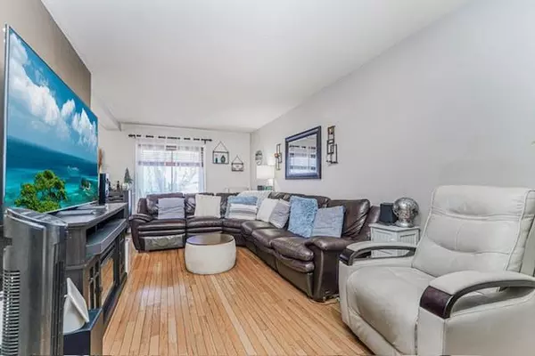 Staten  Island, NY 10312,442 Ilyssa WAY