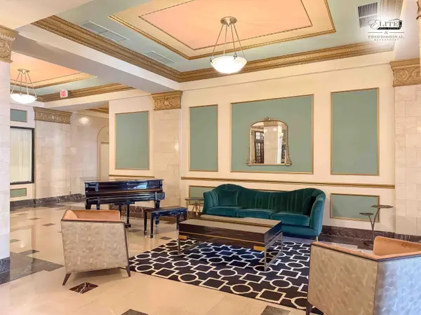 15 E Kirby ST, Detroit, MI 48202