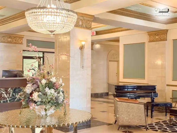 15 E Kirby ST, Detroit, MI 48202