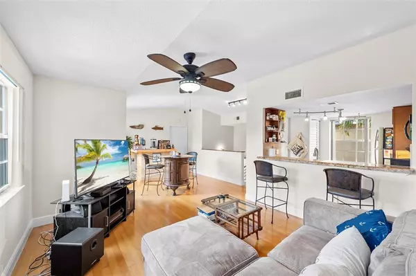 Lake Park, FL 33403,1035 Lake Shore Drive #105