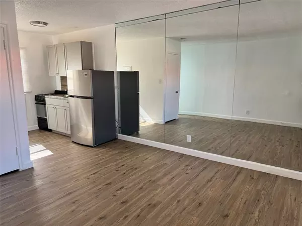 2037 Madison St #4, Hollywood, FL 33020