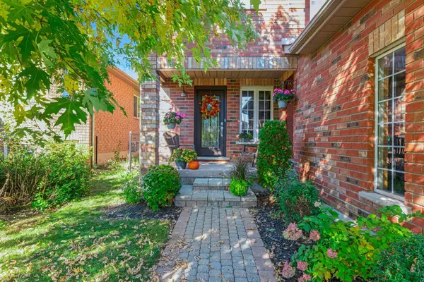 Barrie, ON L4N 8T3,228 Mapleton AVE S