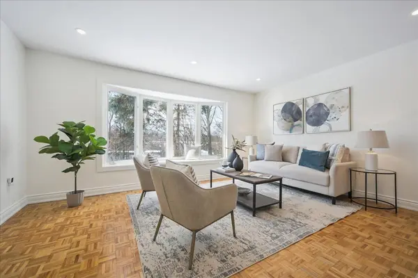 Mississauga, ON L5C 2R6,3655 Burnbrae DR