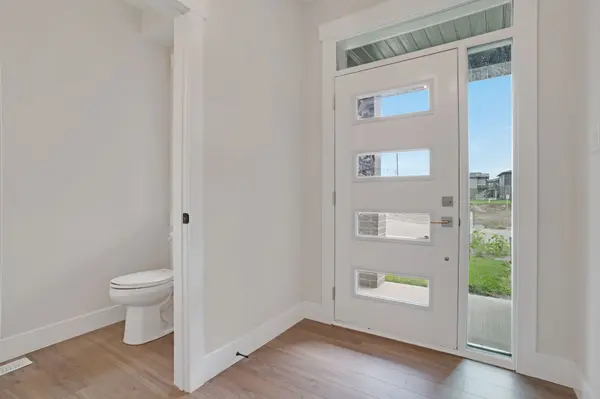 Cambridge, ON N1S 5A7,24 Moon CRES