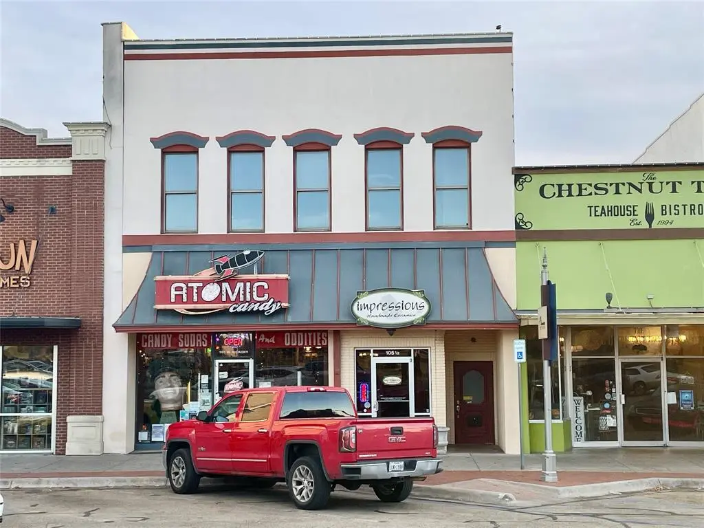 Denton, TX 76201,105 W Hickory Street #A