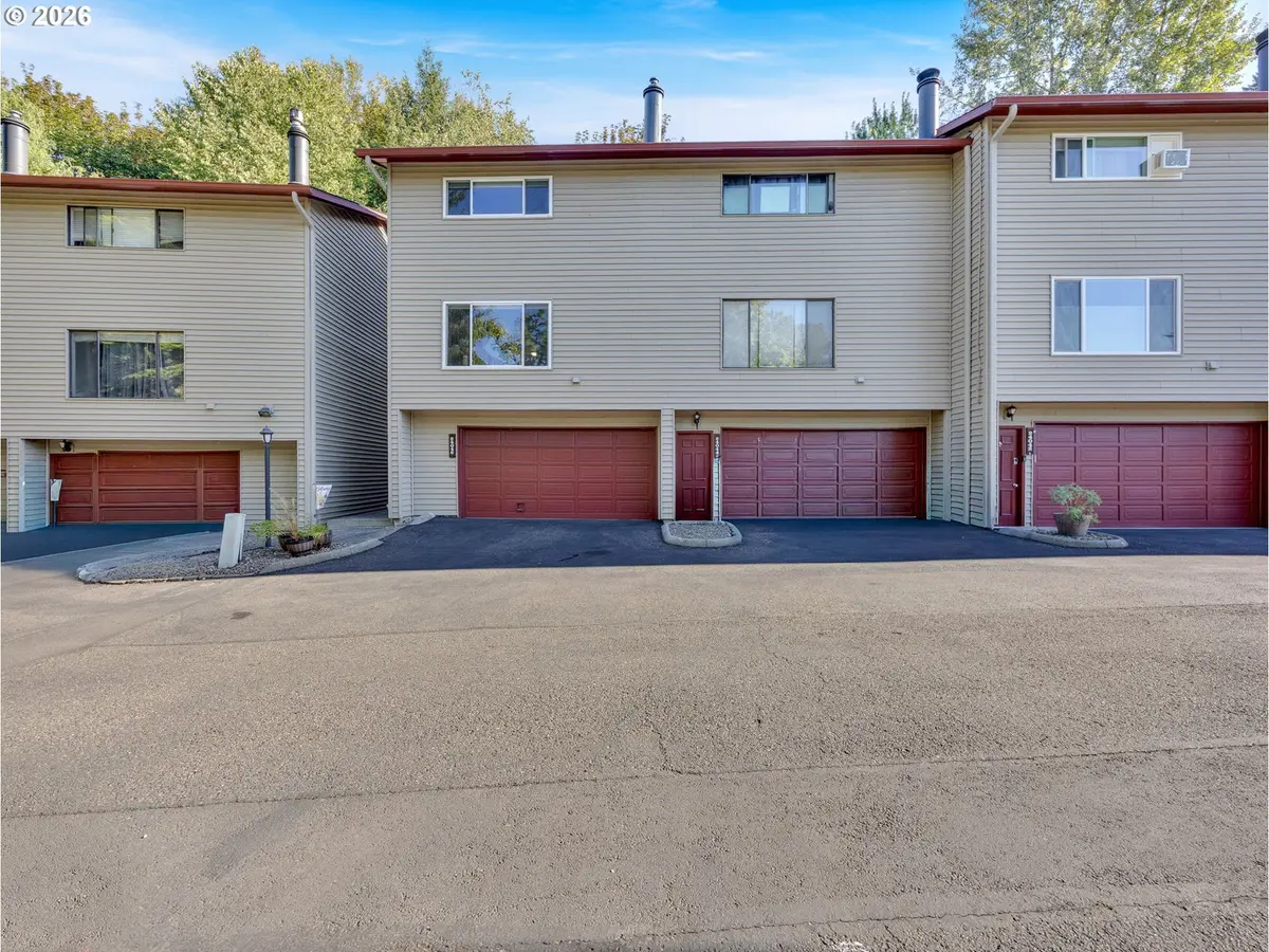 24046 NE TREEHILL DR, Wood Village, OR 97060