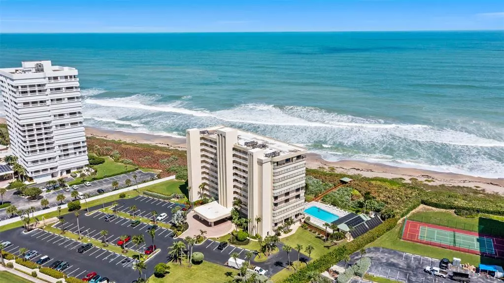 Jensen Beach, FL 34957,10000 S Ocean Dr #404