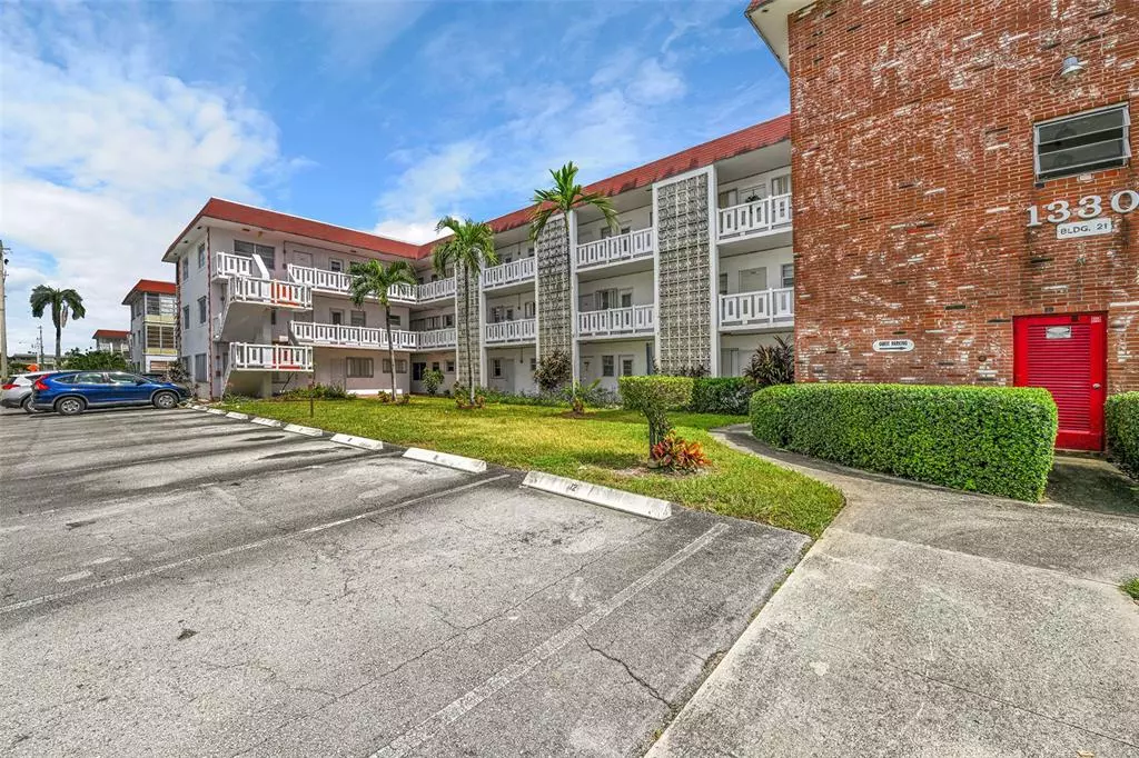 Lauderhill, FL 33313,1330 NW 43rd Ave #104