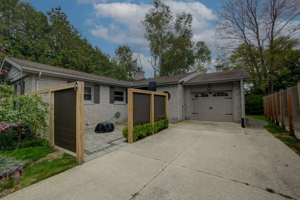 Saugeen Shores, ON N0H 2L0,361 Tyendinaga DR