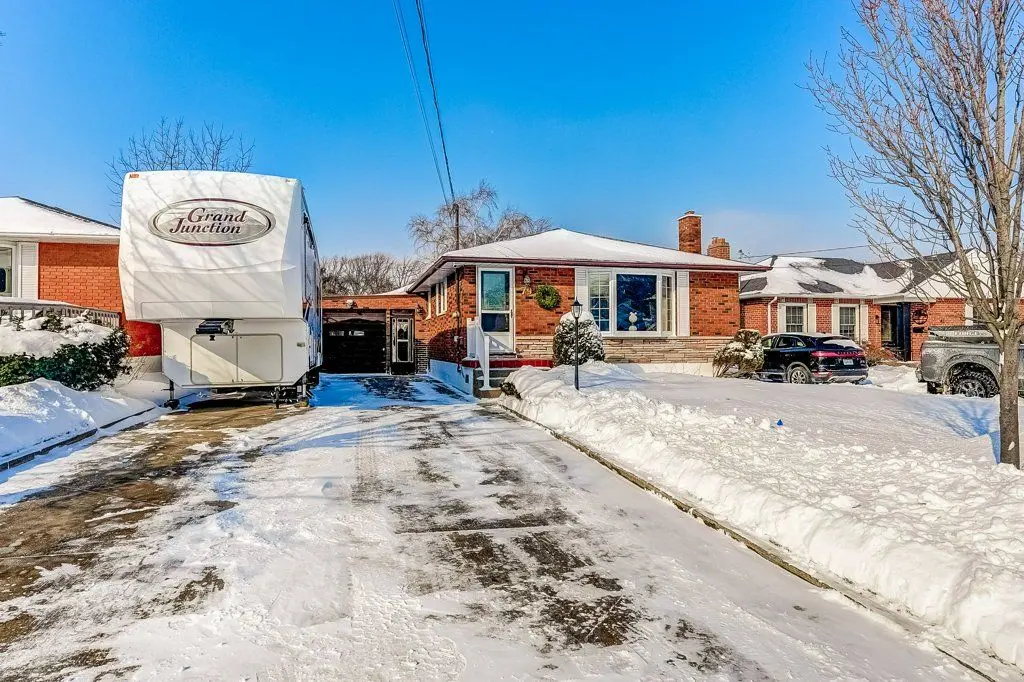 Grimsby, ON L3M 3L6,79 Fairview RD