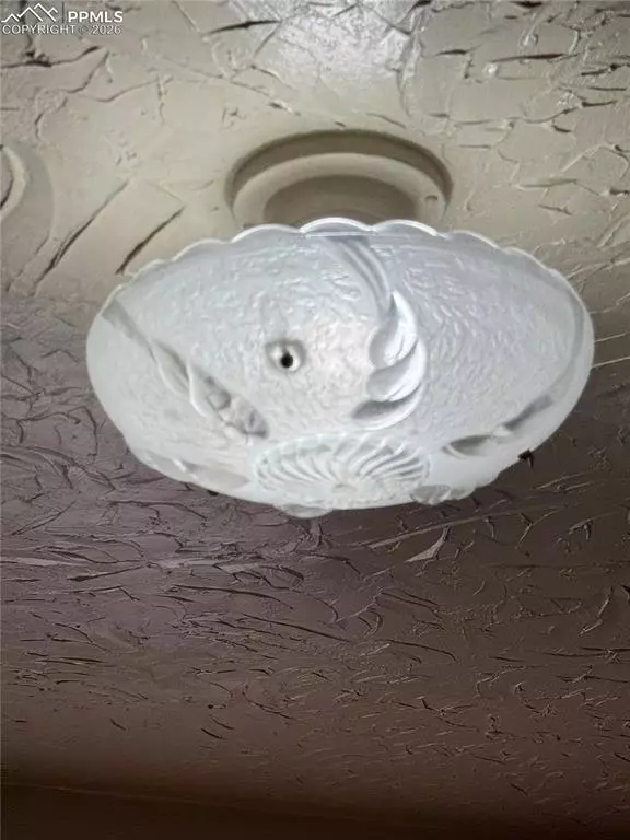 Pueblo, CO 81005,515 Henry AVE