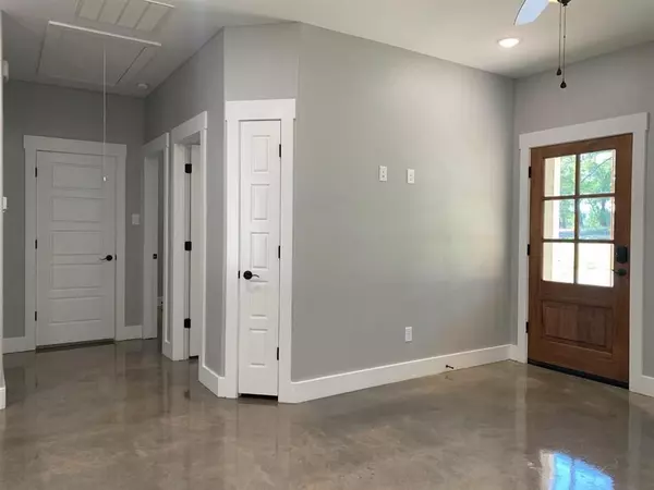 Denison, TX 75021,727 E Gandy Street