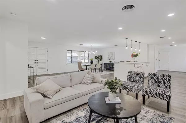 Fort Worth, TX 76133,5804 Wimbleton Way