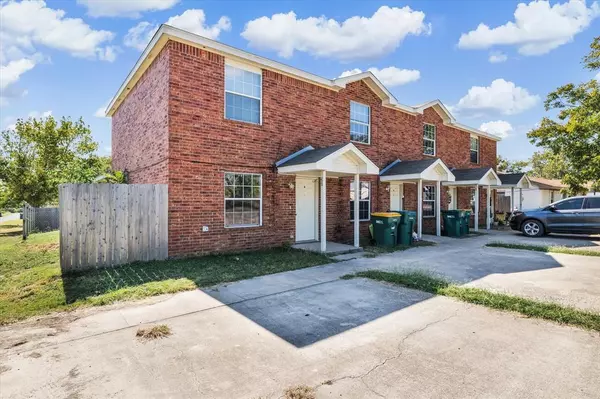 Gatesville, TX 76528,106 Bluebonnet Street #4