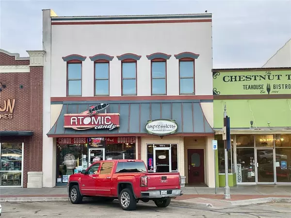 Denton, TX 76201,105 W Hickory Street #A