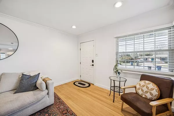 Dallas, TX 75228,10002 Estacado Drive