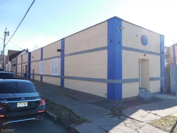 Paterson City, NJ 07524,207 E 15Th St