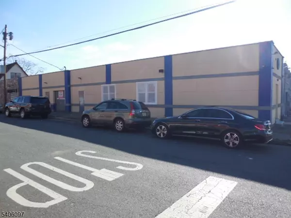 Paterson City, NJ 07524,207 E 15Th St