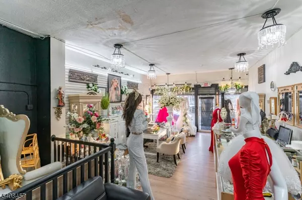 Newark City, NJ 07107,449 Orange St