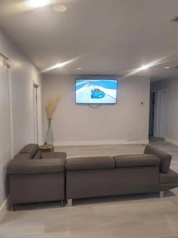 Fort Lauderdale, FL 33312,231 SW 29th Ave