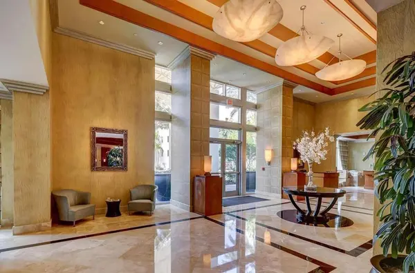 North Bay Village, FL 33141,7900 HARBOR ISLAND DR #512