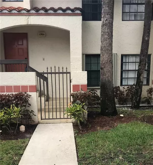 Deerfield Beach, FL 33442,1706 Congressional Way