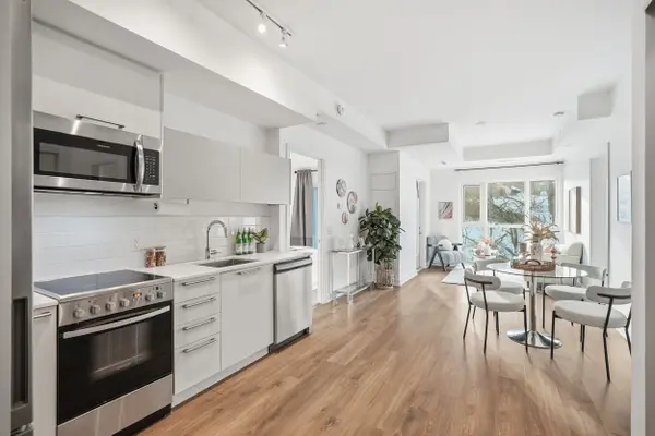 Toronto W07, ON M8Y 0C4,25 Neighbourhood LN #306