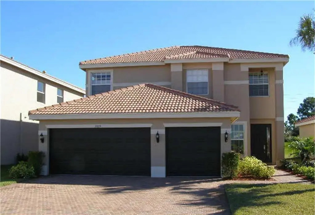 Vero Beach, FL 32962,2009 Grey Falcon Cir