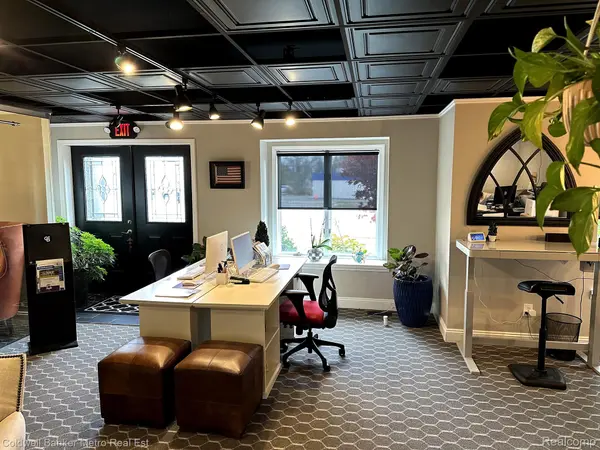 1362 W Huron ST, Waterford Charter Township, MI 48328